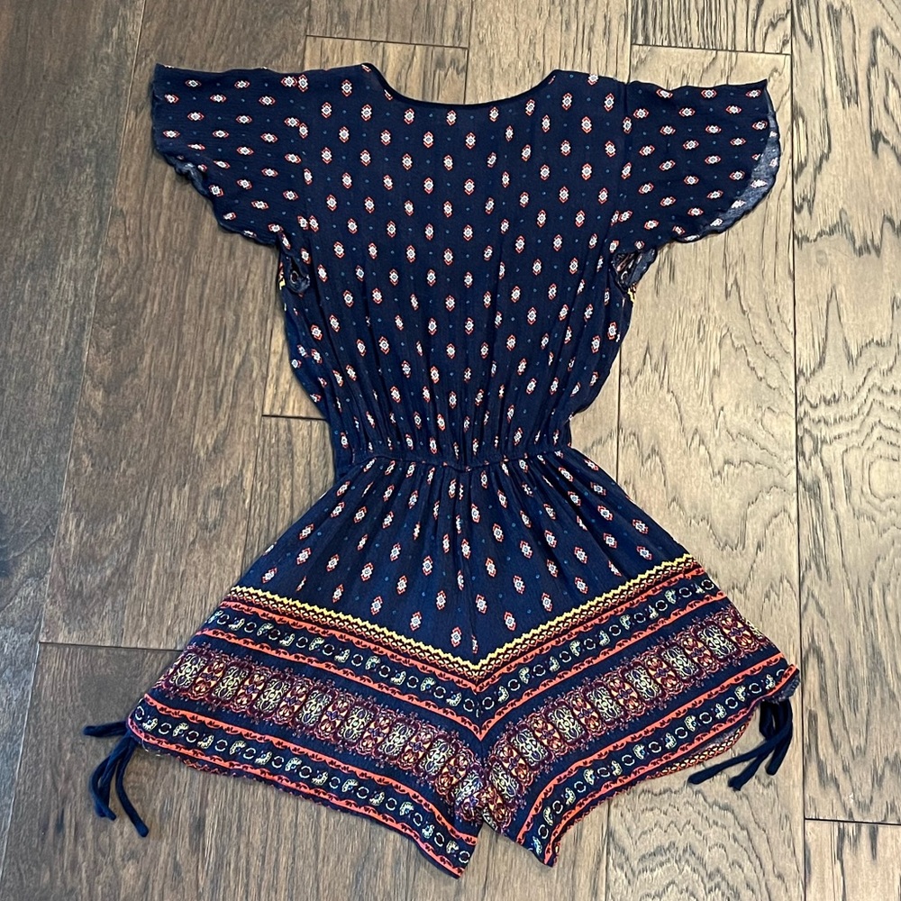 Romper - Picture 2 of 5